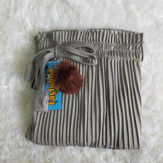 Paket 5 pcs celana anak perempuan model kulot plisket panjang usia 3-5 tahun Polos Hitam