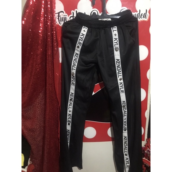 celana Kylie kendall