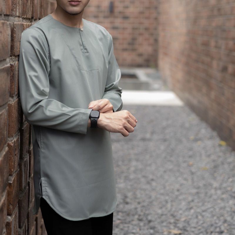 Kurta Bilal Sage Green by Moslem Epic (Lengan Panjang, Size XL) / Preloved Kurta Like New