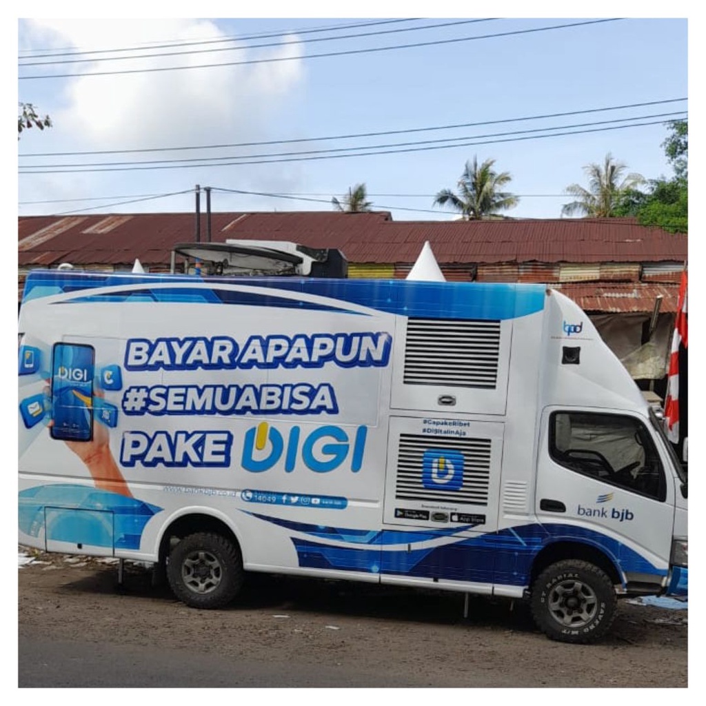 Branding Stiker Mobil