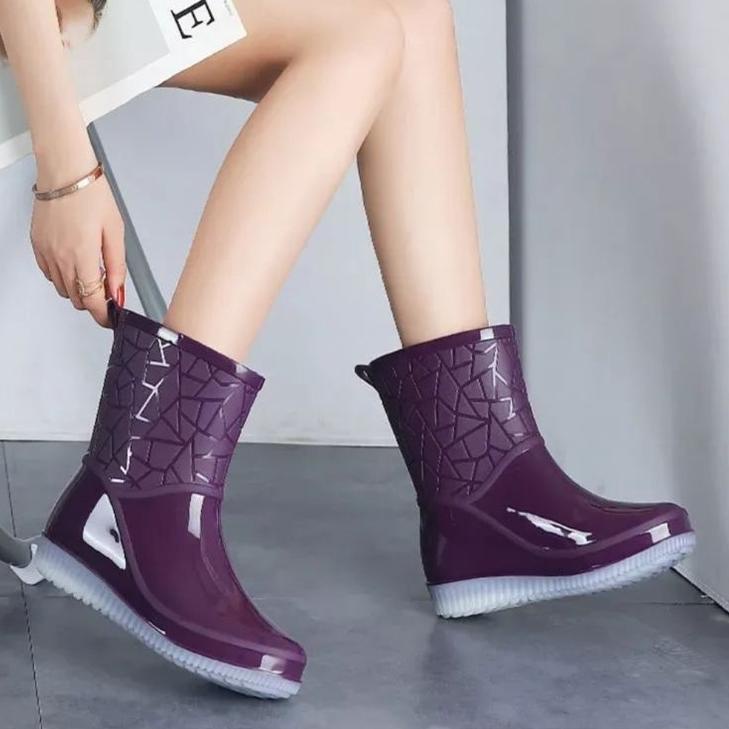 Recomended Sepatu Boots Wanita Anti Air Sepatu hujan Boots hujan Sepatu Wanita Karet