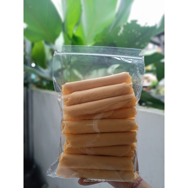 

Kue Semprong manis