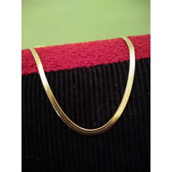 Kalung Titanium Gold Pipih