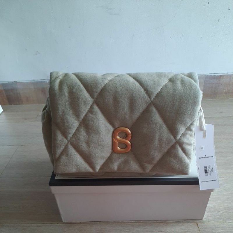 Buttonscarves Zoey Bag Denim