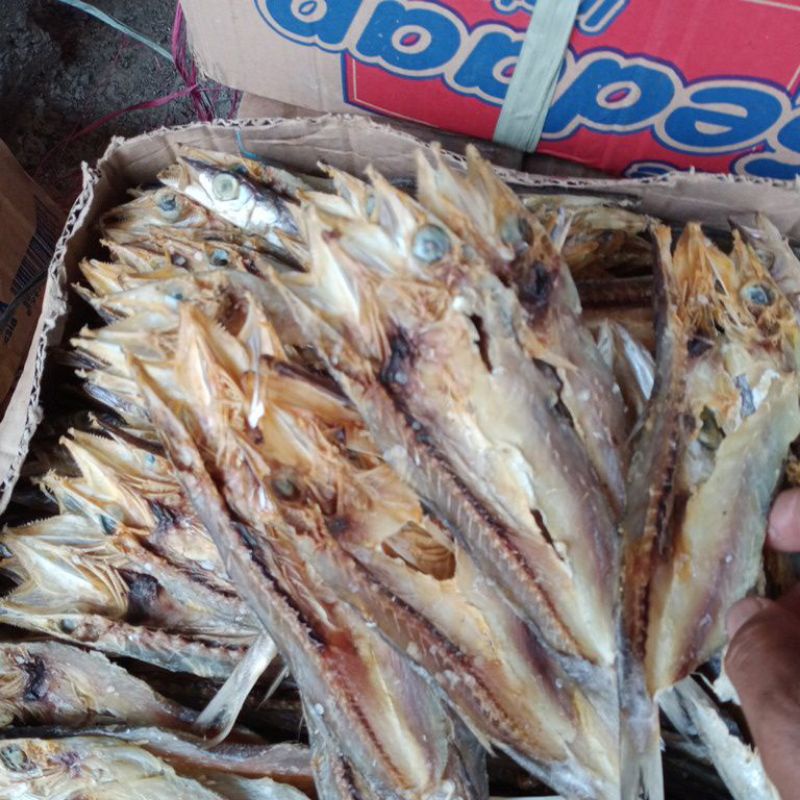 

ikan asin cucut/kocol belah 150 gram