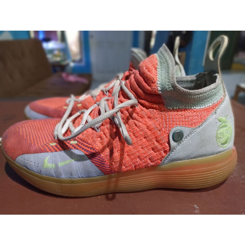 sepatu basket KD second ori 44,5
