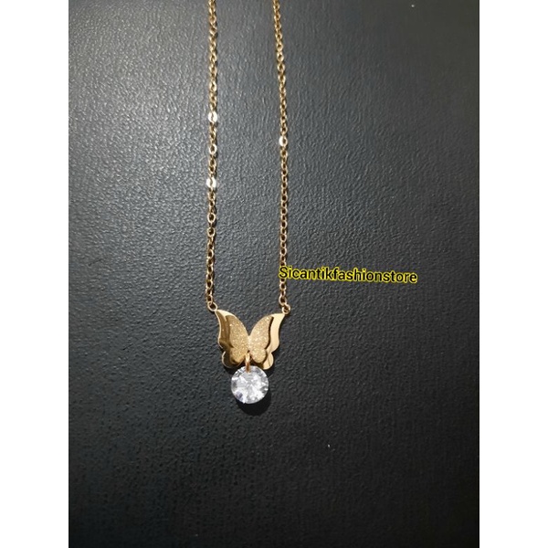 KALUNG TITANIUM WANITA LIONTIN KUPU KUPU MATA SATU TRENDING LAPIS EMAS 18K PERHIASAN KOREA KEKINIAN KALUNG WANITA KOREA VIRAL FASHION STYLE WANITA KOREA KALUNG WANITA BERKUALITAS IMPORT LIONTIN KUPU KUPU ROSE DAN GOLD