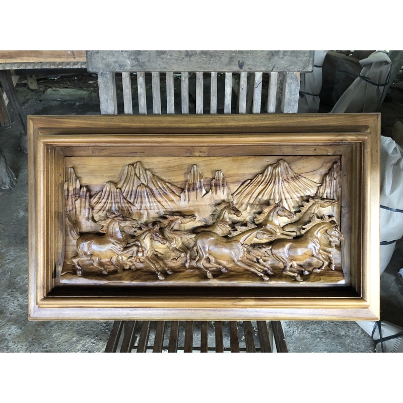 hiasan dinding relief kuda