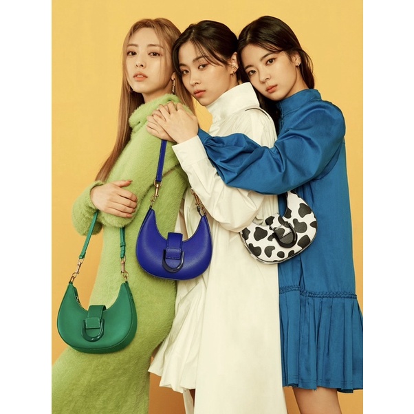 Tas Selempang Wanita CK ITZY - Gabine Belted Giftset Box - 1167#