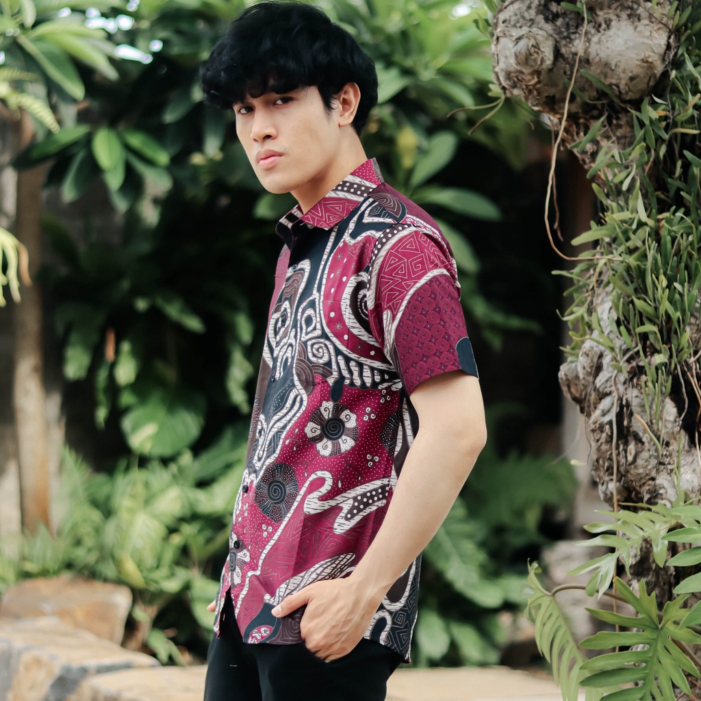 BatikBule Kemeja Batik Slimfit Pendek Motif Casual Warna Hitam Merah &amp; Hitam Coklat LBS 1871 &amp; 1872