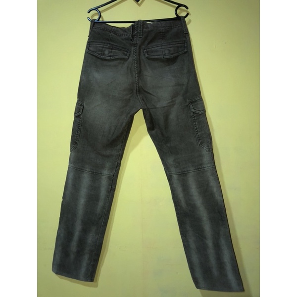 celana corduroy hijau