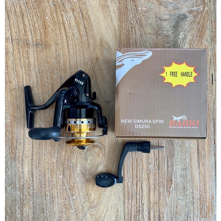 Reel / Kerek Daido Simura Spin 250