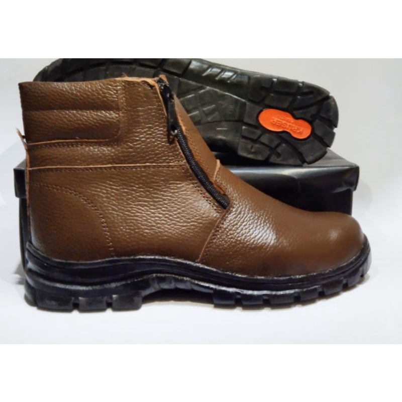 sepatu safety boot /sapatu safety pria murah /sepatu safety kulit asli sol karet ujung besi seleting