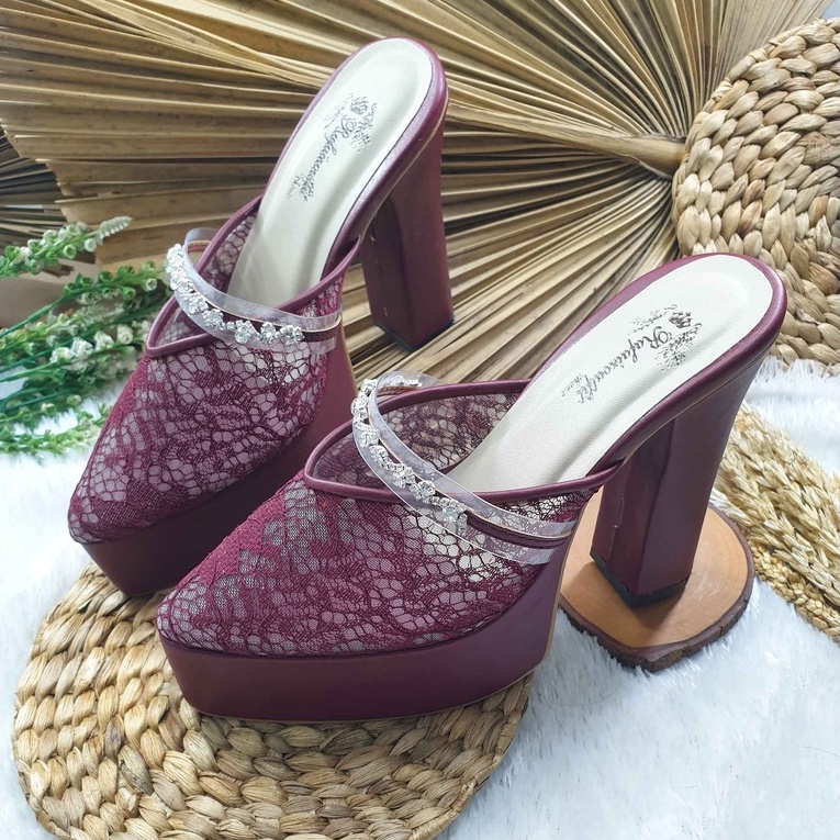 sepatu wanita azwa burgundy tinggi 12cm tahu