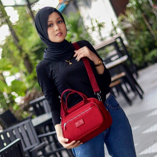 GUDIKA 5201 - Tas Selempang Wanita Kekinian Import Original Terbaru  Bahan Nilon Waterproof Anti Air Sling Bag Premium Korea bisa muat banyak barang banyak slot kocek terlaris - tas wanita - tas cewek - tas kerja - tas kondangan - gudika bag - tas gudika