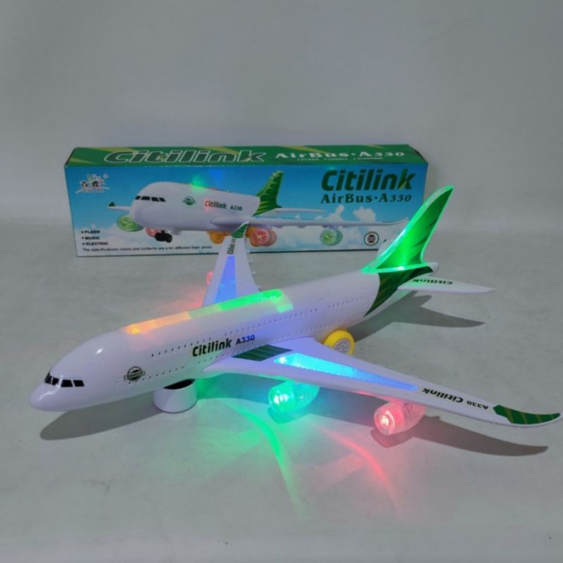 mainan pesawat terbang bisa nyala dan bersuara