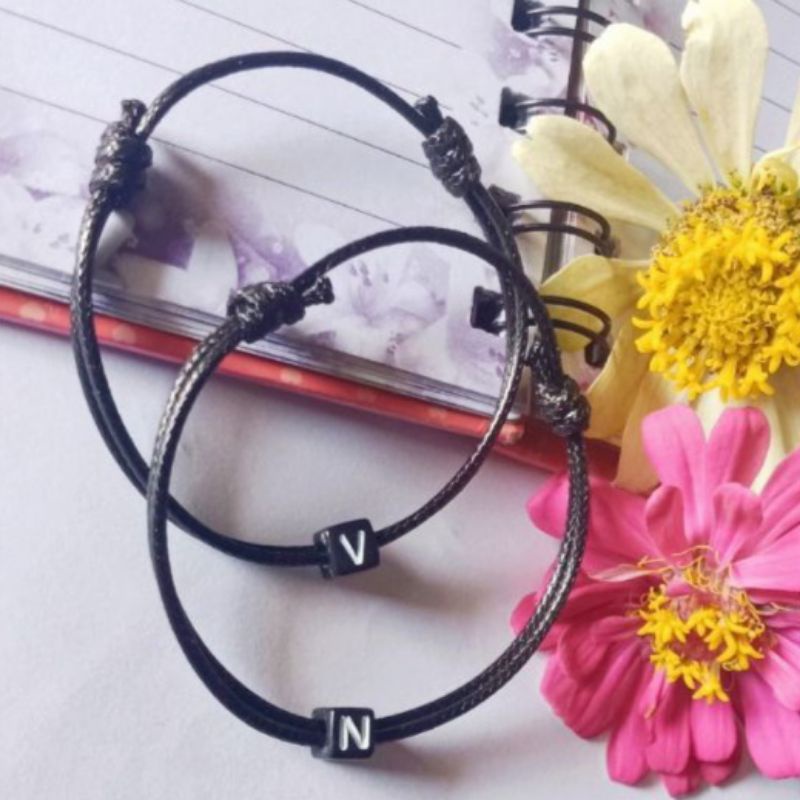 GELANG INISIAL HURUF KOREA HITAM DADU DOUBLE SLIDE - BEPINK JURAGAN