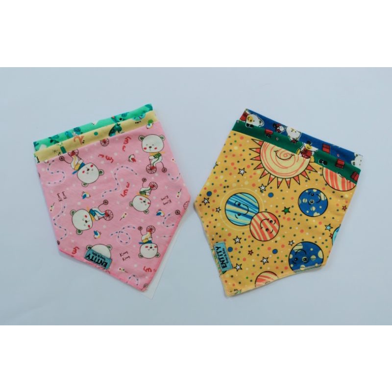 Celemek bayi/Slabber bayi/Handuk Air liur Bayi