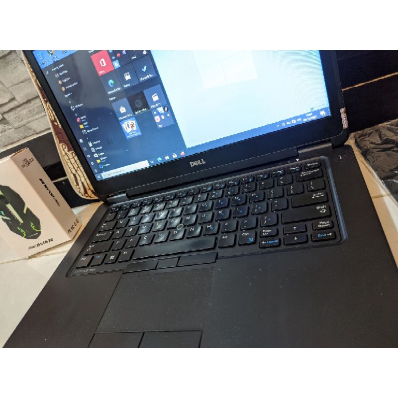 Laptop Gaming dan Multimedia Dell Latitude Core i7 Dual VGA SSD