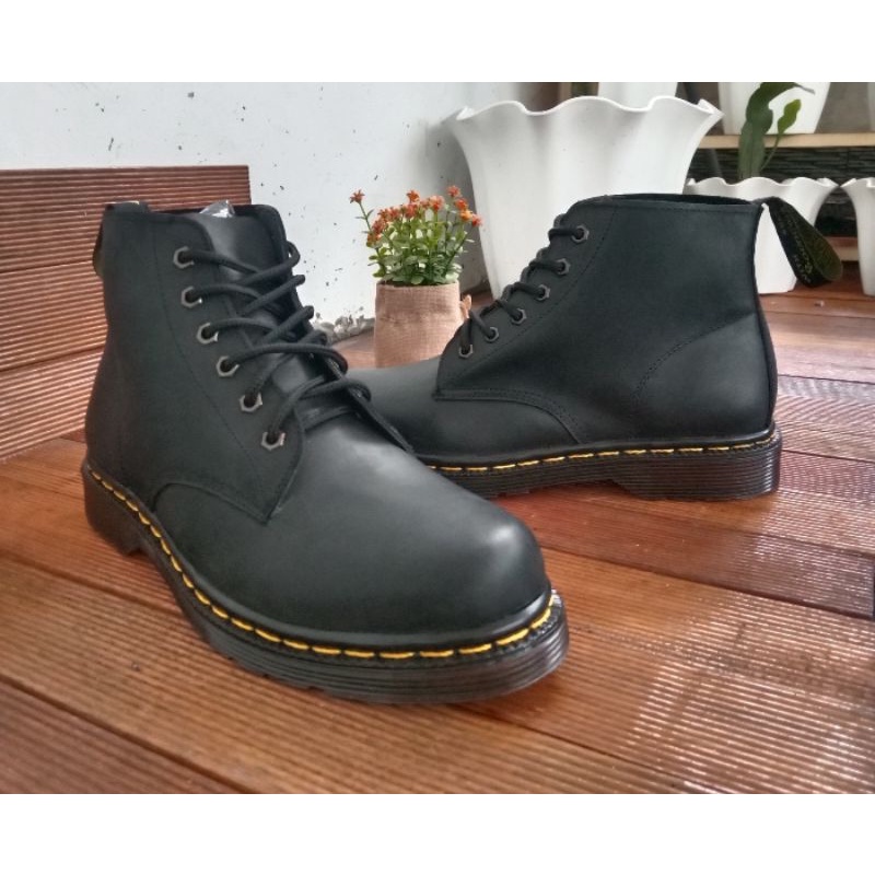 sepatu boots 6hole kulit asli sepatu ehwan mirip docmart