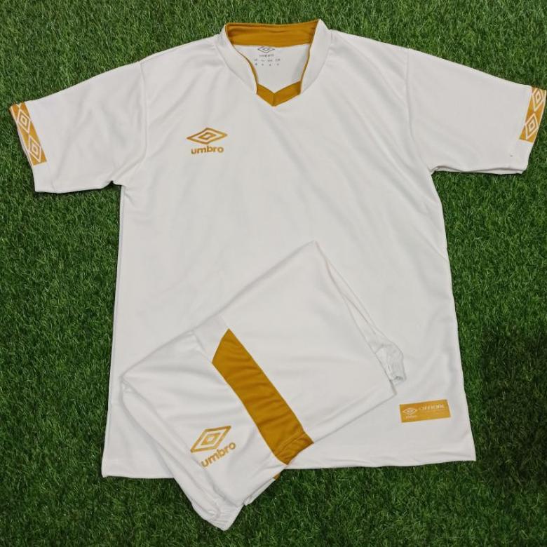 SETELAN JERSEY JERSI JARSEY JERSY BOLA UMBRO CLASSIC WHITE PUTIH GOLD WITH AUTHENTIC UMBRO MODEL JER