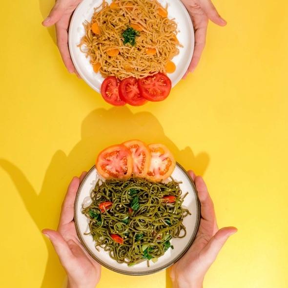 

limited Edition✔️Vegan Baby mie goreng mix bayam spirulina dan wortel bit 4pcs|RA5
