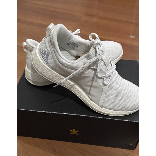 preloved sepatu Adidas kamanda