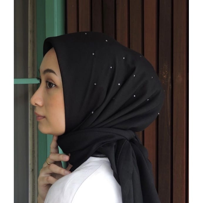 Kerudung Segi Empat Payet Glamour Hijab Segiempat Bella Lasercut Payet Tabur Termurah Nayla Hija'b