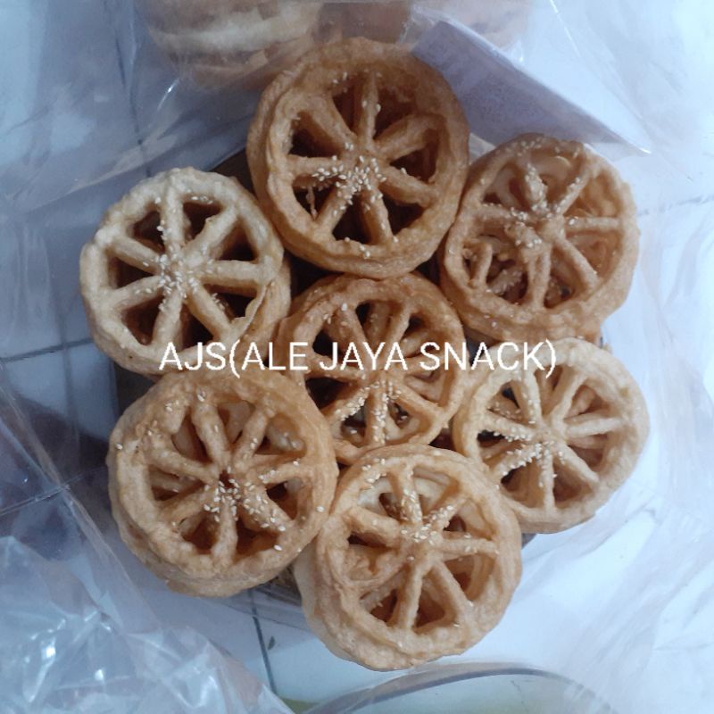 

(snack)KUE KEMBANG GOYANG MANIS GURIH RENYAH CEMILAN KILOAN TRADISIONAL