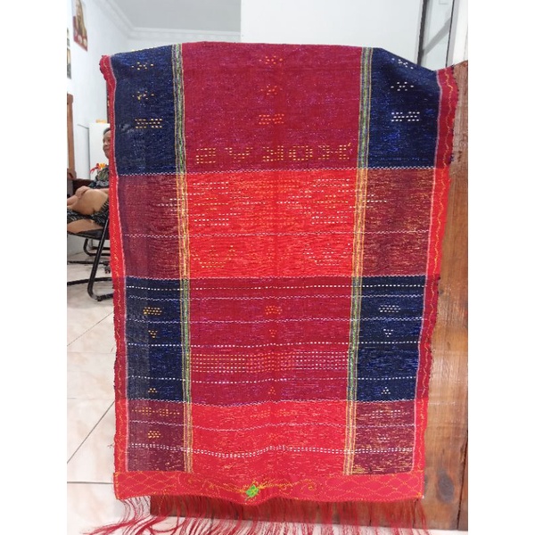 ULOS BATAK DIMENSI MANIK