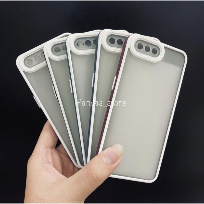 Pro Hybird Oppo A3s Softcase Halus dan Elegan / Pinggiran Garis Putih Keren (Pandas)