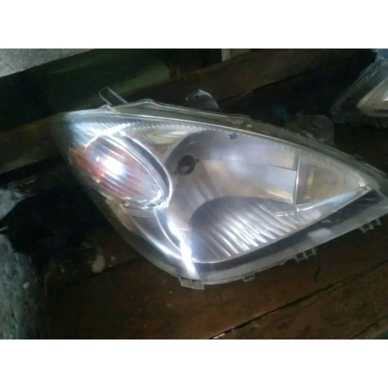 lampu depa avanza 2008 lh