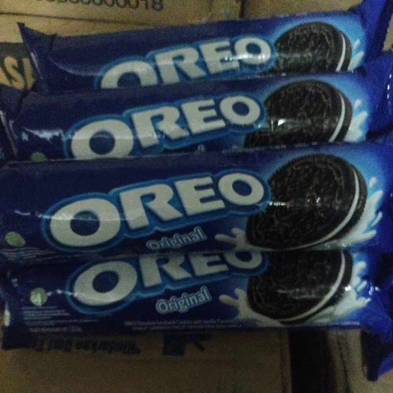 oreo roll 123.5g strawbery