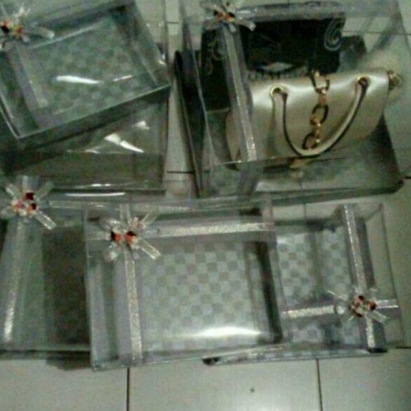 

Lebih Terpercaya Kotak hantaran 1 set 5pcs model tile pita