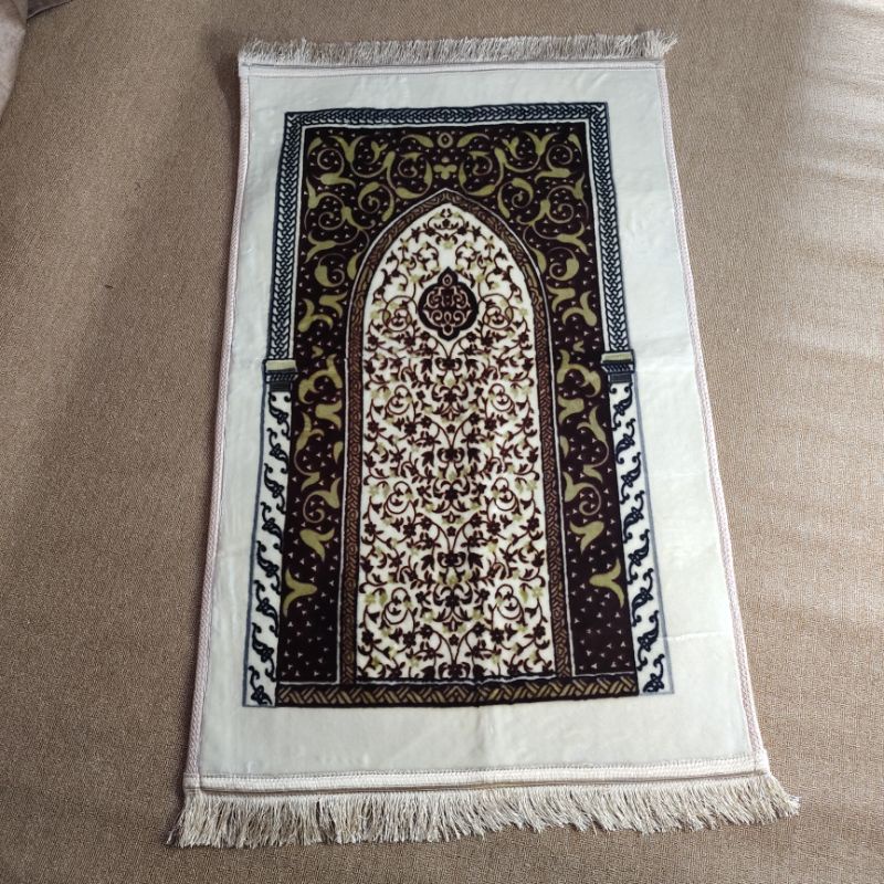 Paket sajadah antislip tebal bulu lembut dan alquran terjemah perkata dan tasbih| Kado ultah | Hampers lebaran | Sajadah seserahan