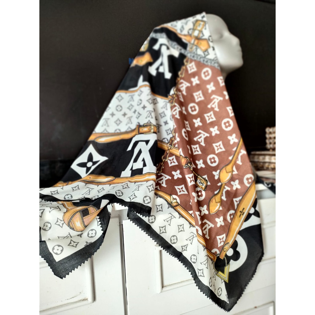 HIJAB SEGIEMPAT MOTIF VOAL LASER CUT MOTIF JURNEY BUNGA