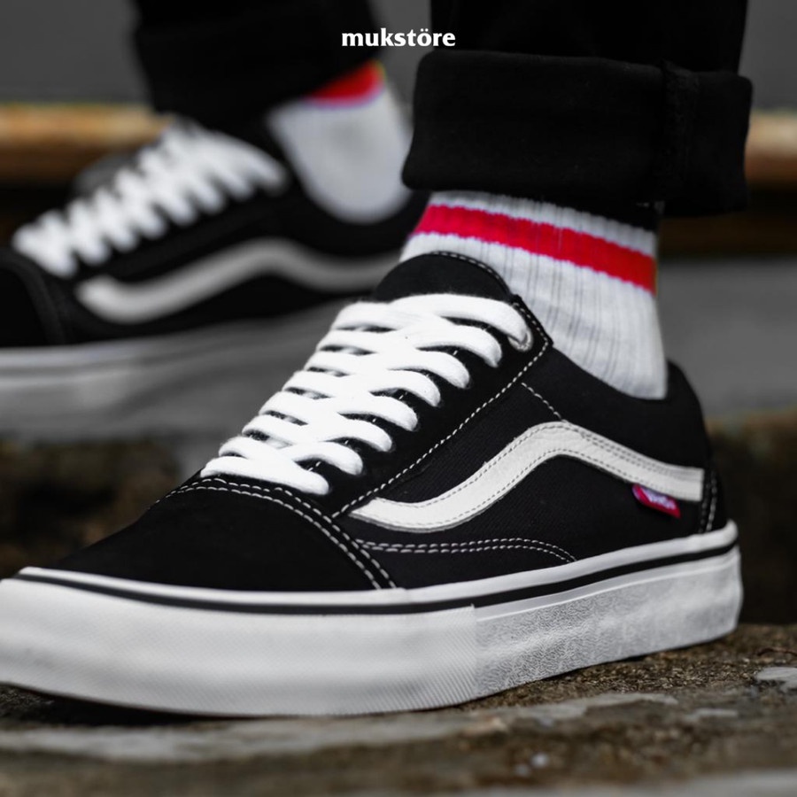 Free Box Sepatu OLDSKOOL Clasik Black White