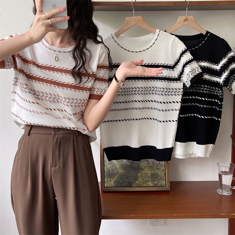 baju atasan wanita/lengan pendek stripe crop top/korean style import kekinian kaos pendek