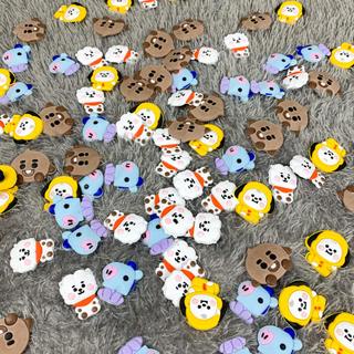 Aksesoris Jibbitz Charm Kartun Gesper Sepatu Sandal Pin Charms Motif Mainan Lucu Baru PVC Lubang Karakter Unik Terbaru Viral