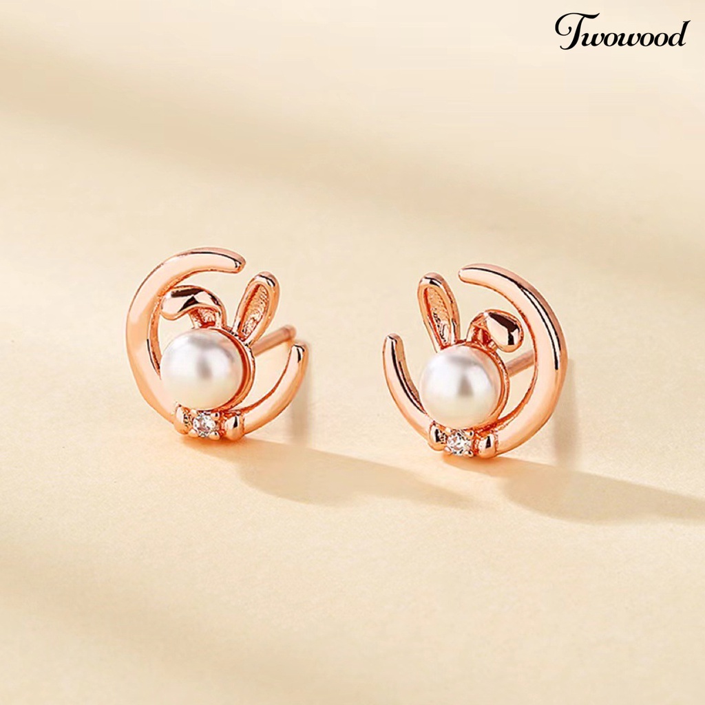 Twowood 1pasang Anting Pejantan Bersinar Berbentuk Bulan Kelinci Dekorasi Electroplating Polishing Dekorasi Tahan Luntur Perempuan Mewah Stud Earrings Aksesoris Pakaian