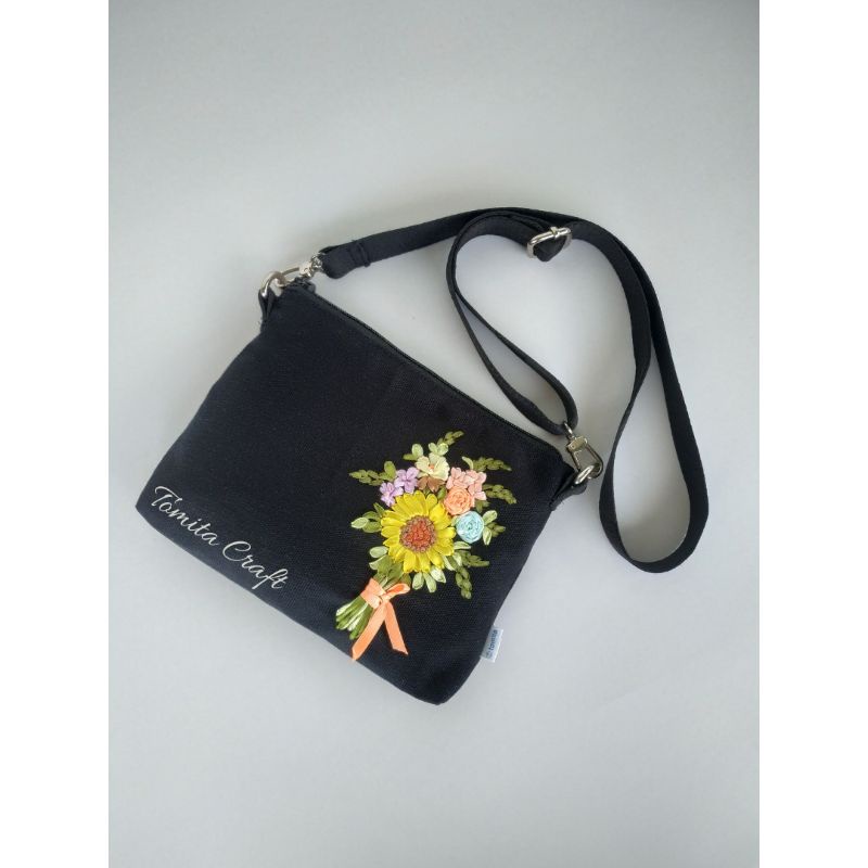 sling bag handmade/ tas handmade /tas sulam pita