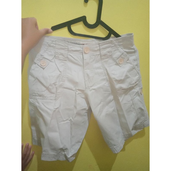 Preloved Celana pendek Ako