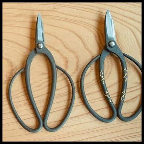 

Raja Gunting Bahan Kuat Dan Tahan Lama