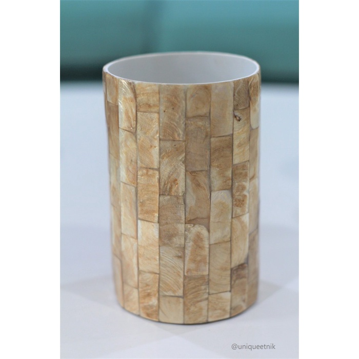 

TEMPAT PENYIMPANAN PENA / TEMPAT PENSIL KERANG / GELAS SISIR