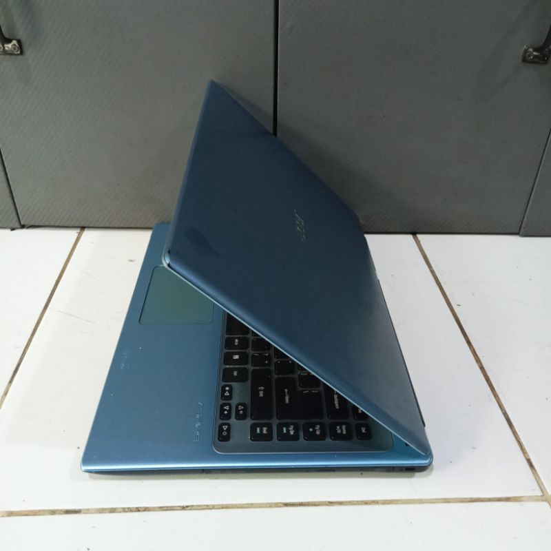Laptop Acer Aspire E5-471G intel Cor i3 Doblevga Nvdia Geforce GT 620M Windows 10
