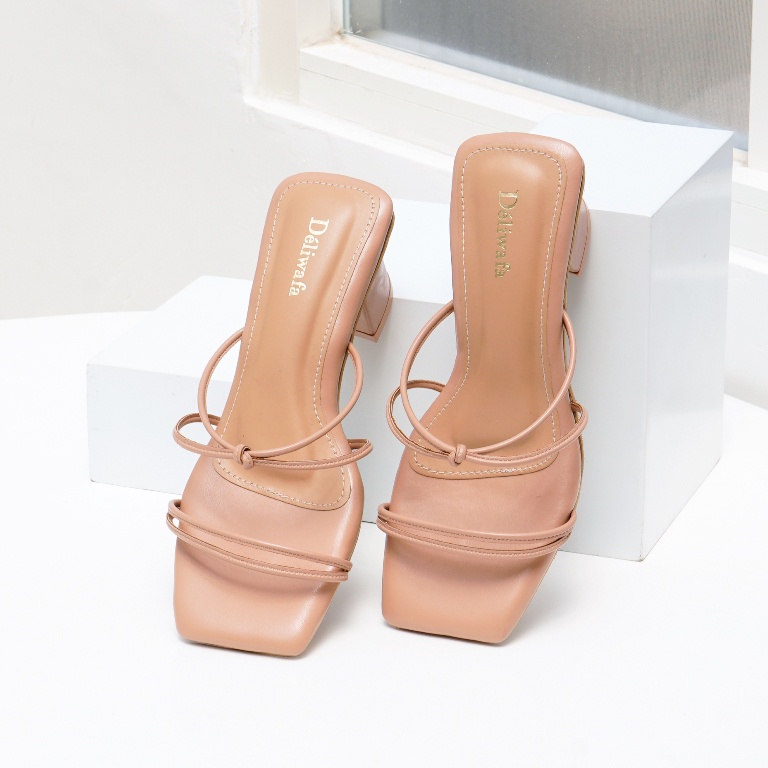 Deliwafa  - [Sandal Wanita] Derra Heels