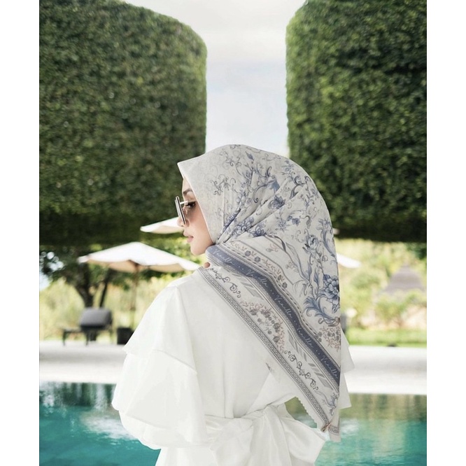 Tujedul scarf friends white vanilla hijab