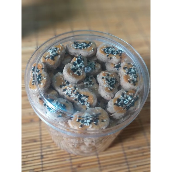 

Kue Kacang