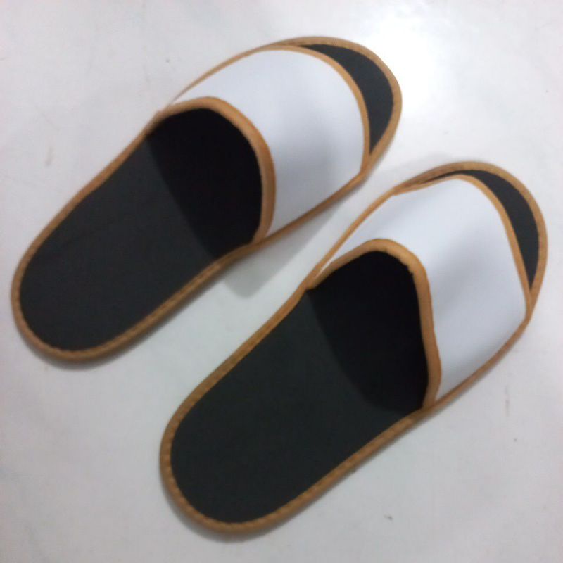 SANDAL HOTEL/LANTAI hitam putih list coklat