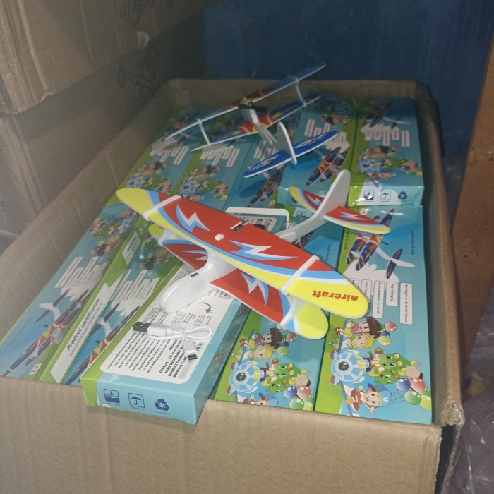 Pesawat Terbang Elektrik Bahan Busa bisa di cas ulang untuk anak - Merah